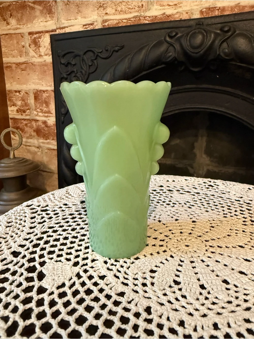 Gorgeous Vintage Jadite Vase Empire Art Deco Styling Mid Century 5.25”